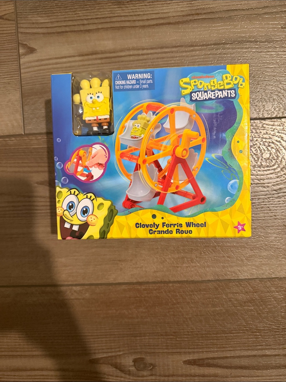 SpongeBob Squarepants Yellow Figure with Orange & Red Ferris Wheel Playset